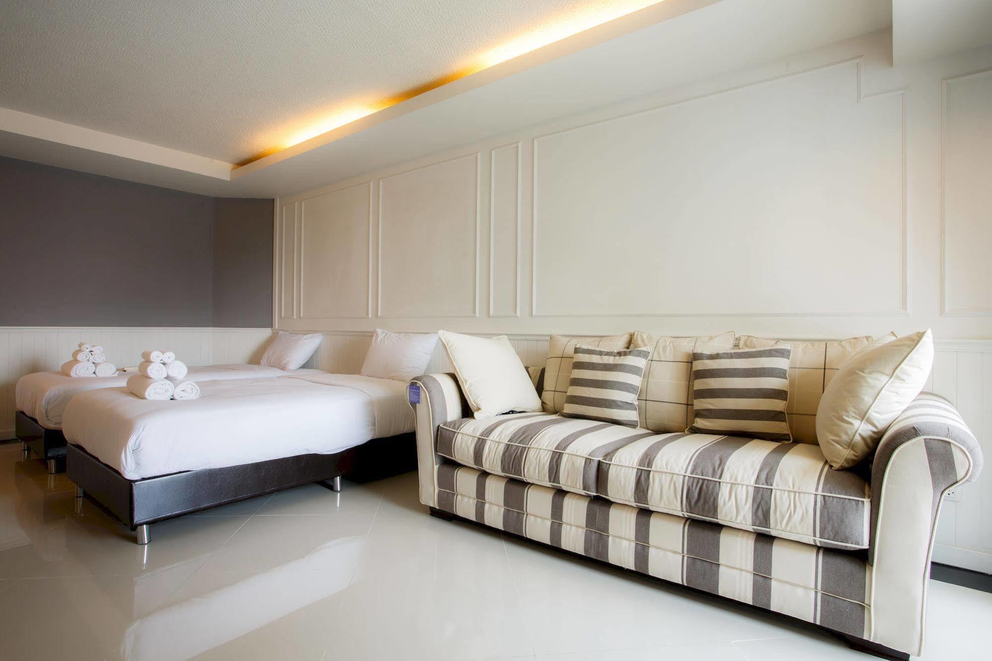 The Capital Resort @ Sukhumvit 50 Bangkok Exteriör bild Deluxe Room